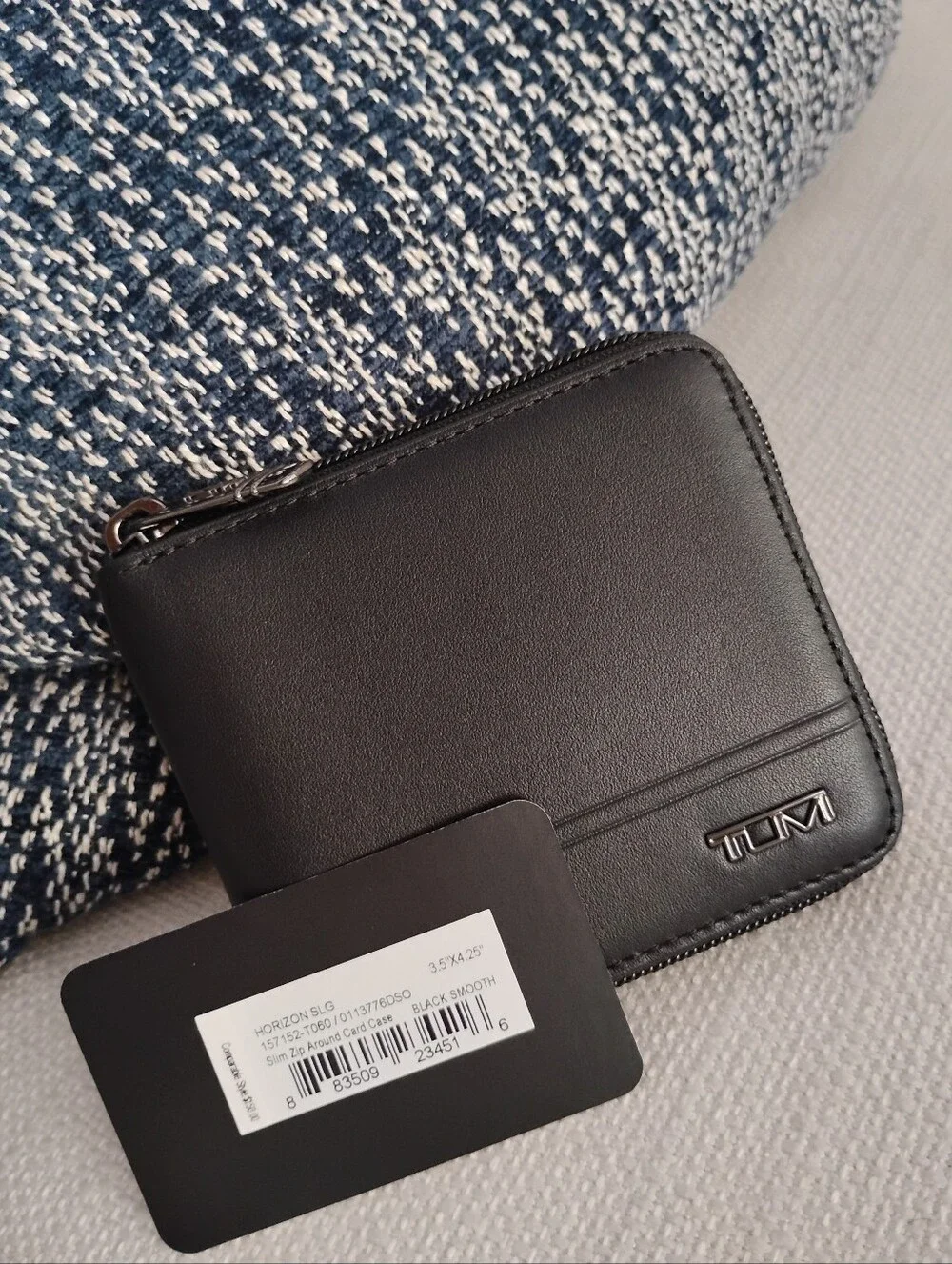 Men's Tumi Black Zipper Wallet